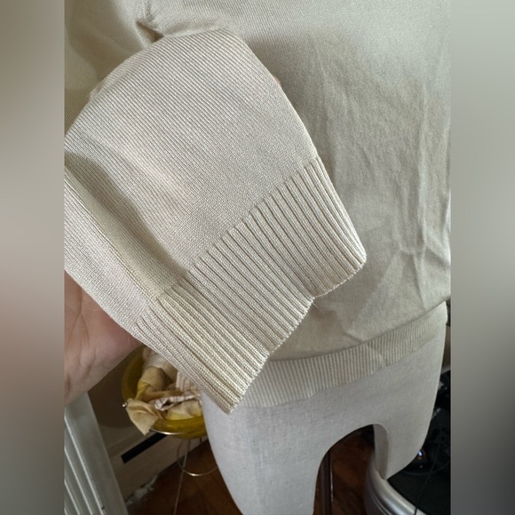 Fame on Central Meli Basic Crew Sweater in Ivory size M - Picture 10 of 15